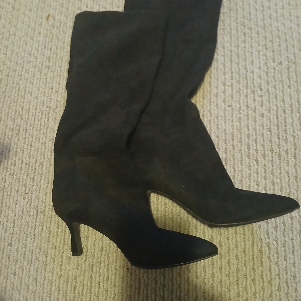 Anne Klein Black Heeled Boots
